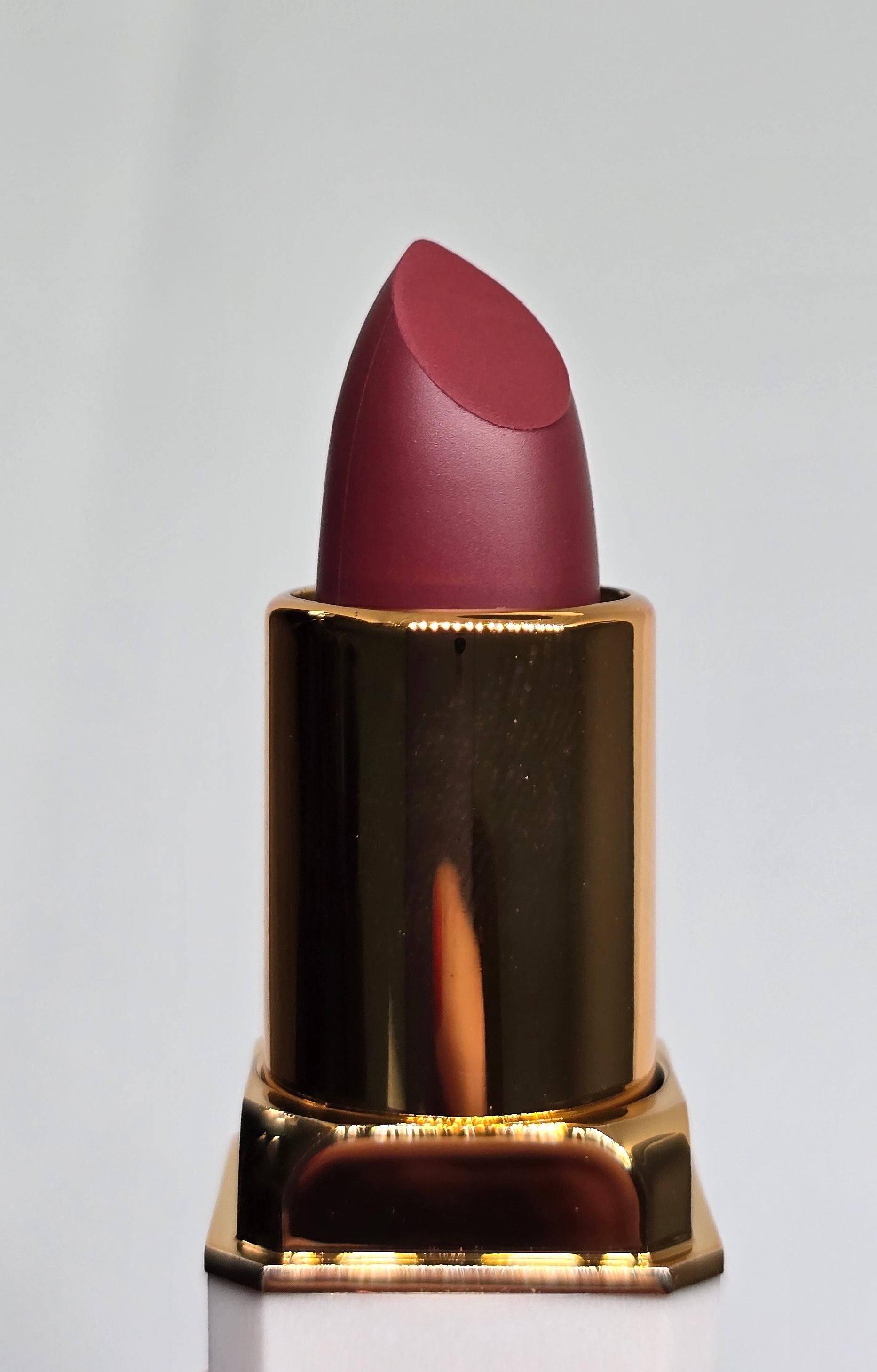 #7 Plum Noir - Velvet Blur Lipstick