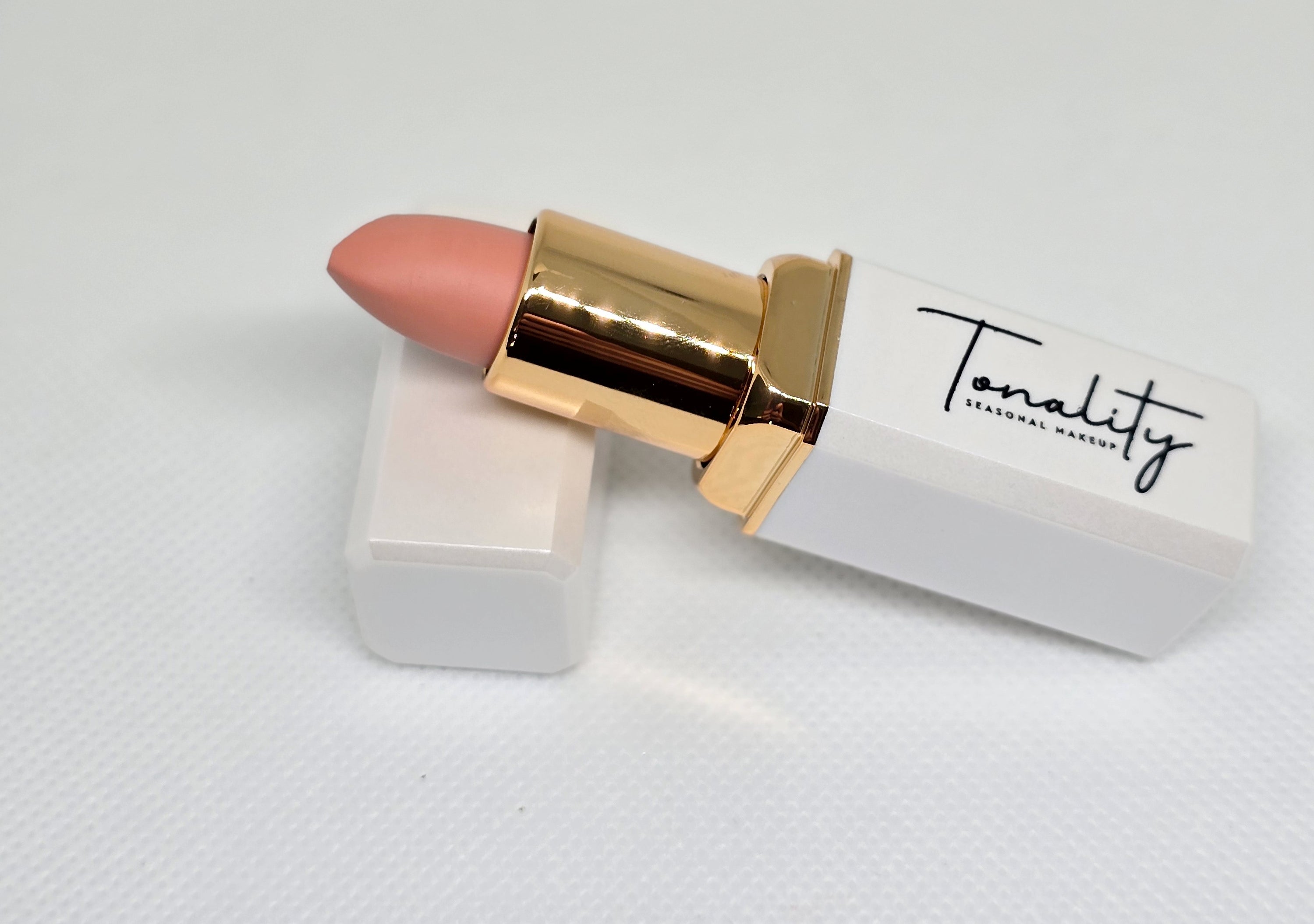 #13 Pantone Peach - Velvet Blur Lipstick