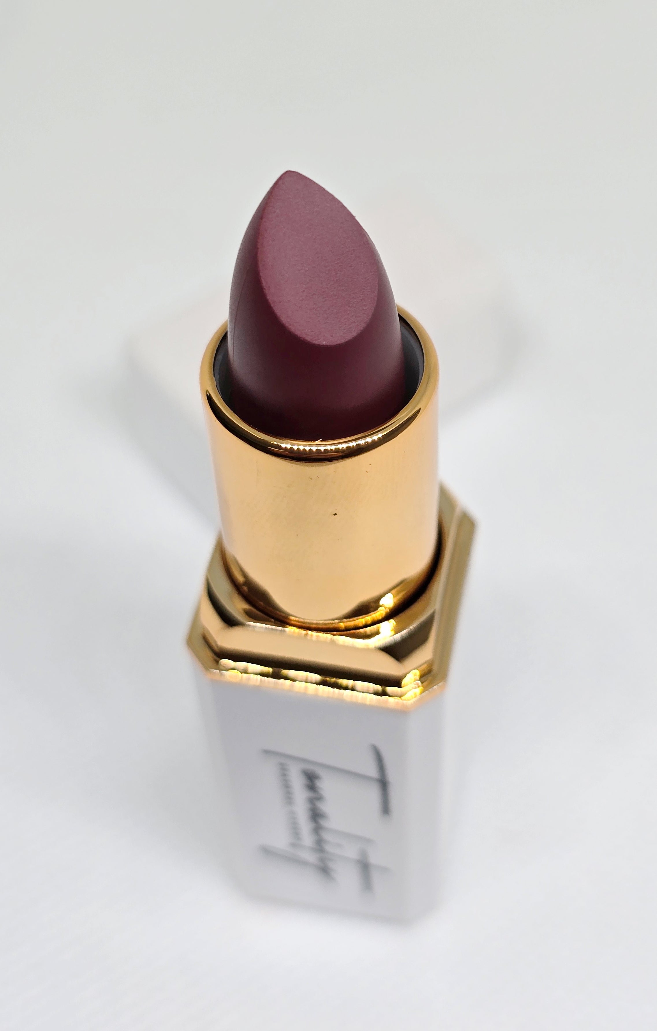 #7 Plum Noir - Velvet Blur Lipstick