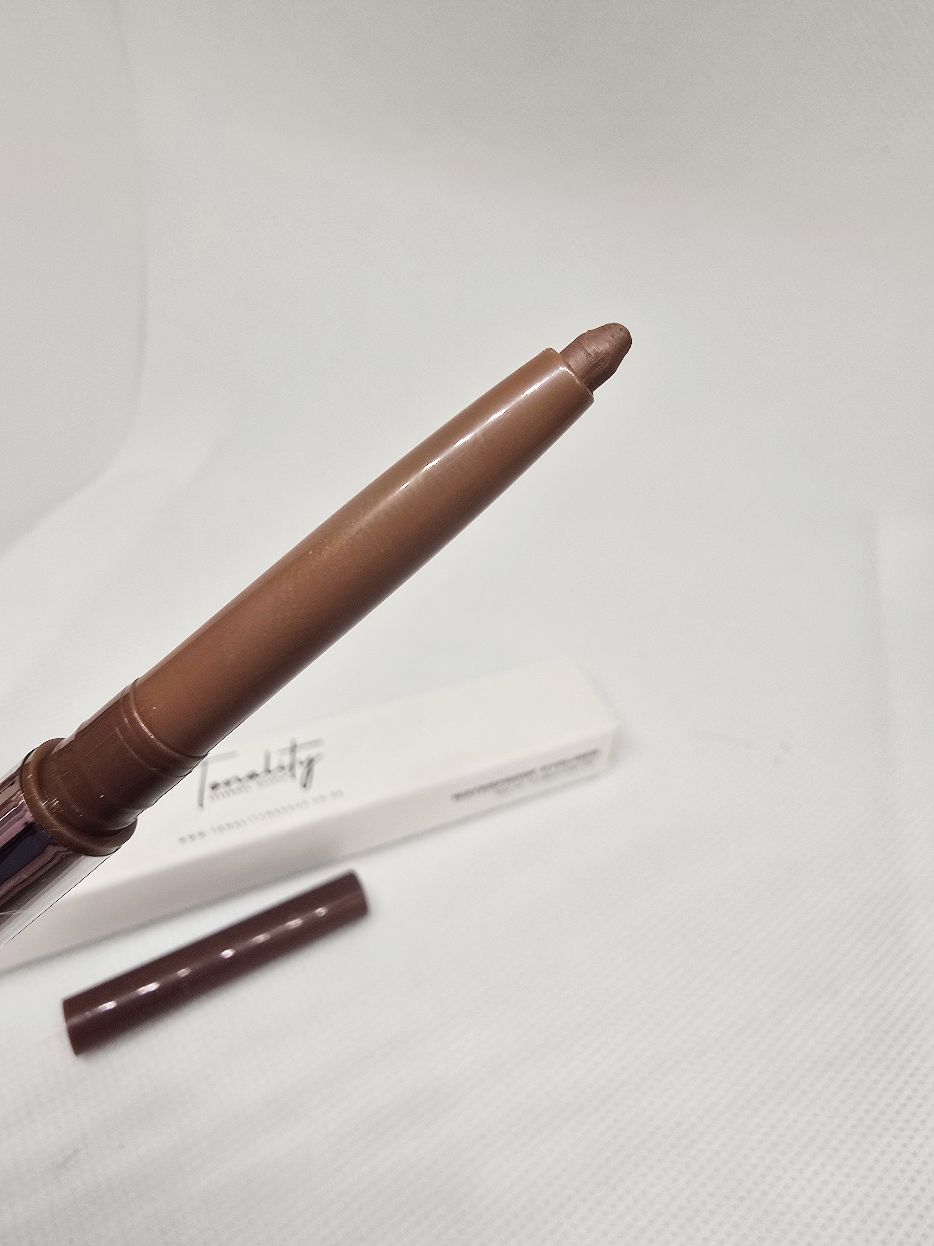 Gel Eyeliner for Deep Autumn