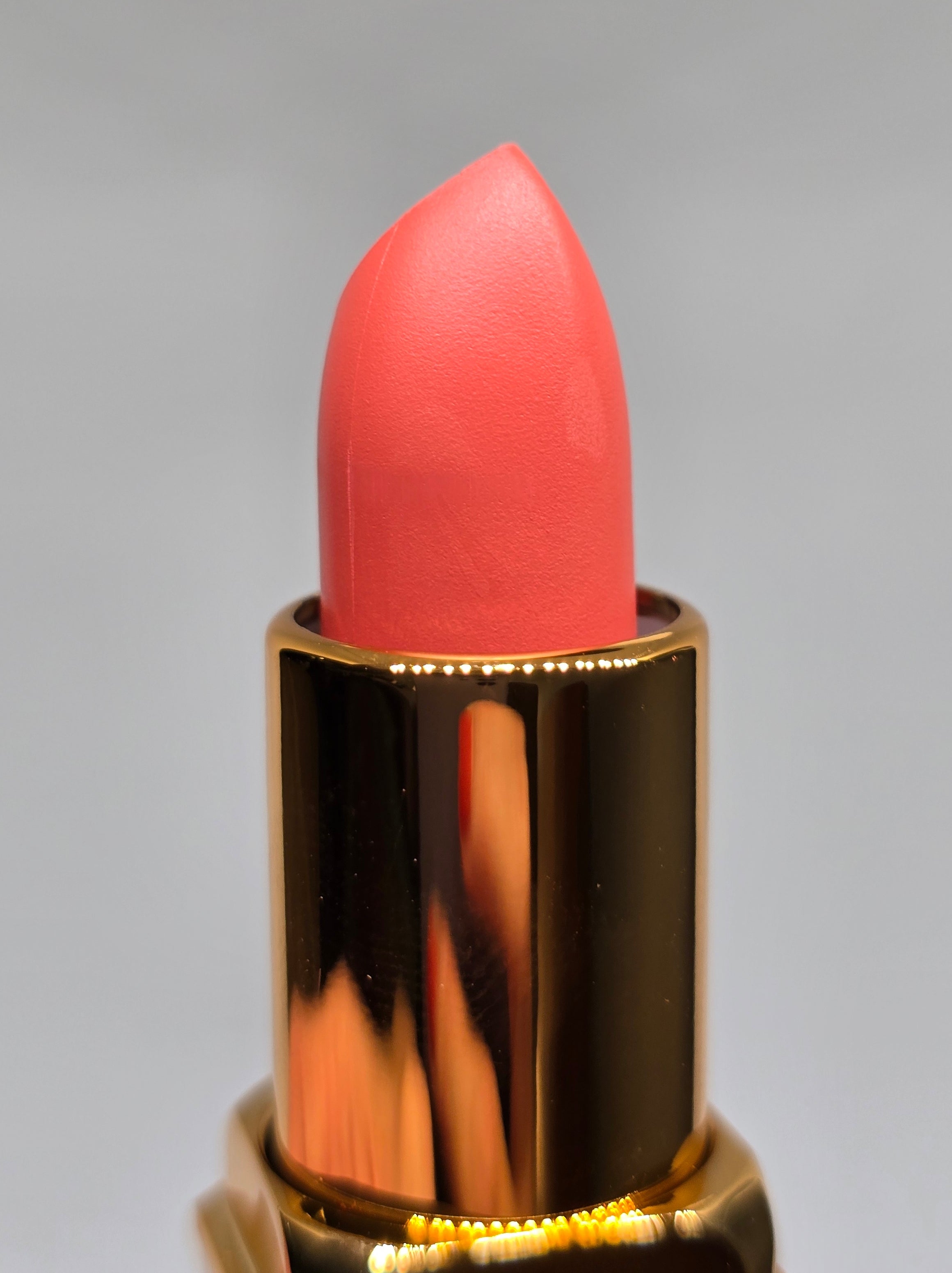 #20 Toasted Terracotta - Velvet Blur Lipstick